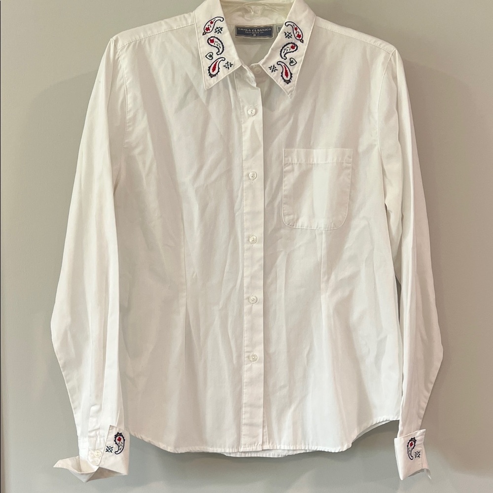 Erika Classics - vintage, White‎ Embroidered Button up Shirt